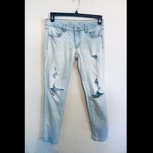 AE Light Wash Distressed Skinny Jeans
